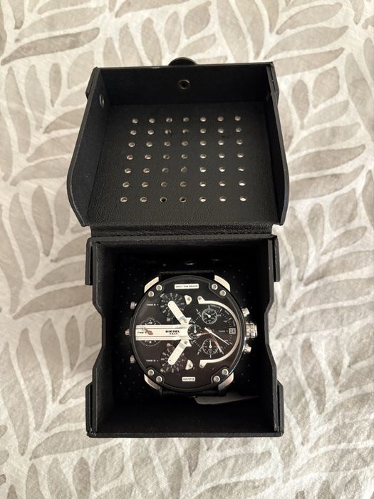 Часовник Diesel Mr.Daddy 2.0 DZ7313