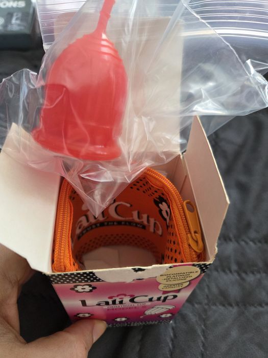 Менструални чашки