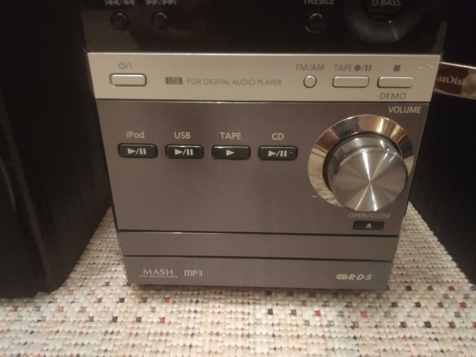 Мини hi-fi уредба Panasonic