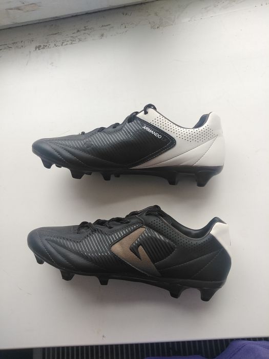 Новые бутсы Demix Armando LX