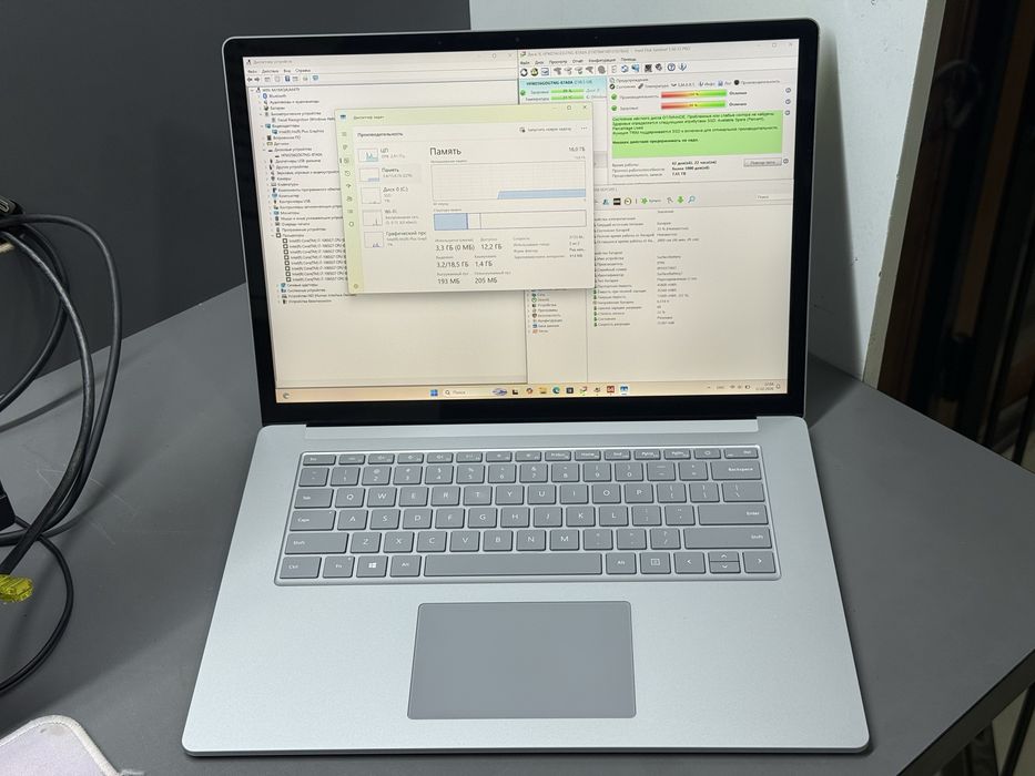 Microsoft Surface 15 ekranligi i7 10/16GB/256