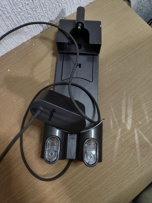 Безжична прахосмукачка Dyson