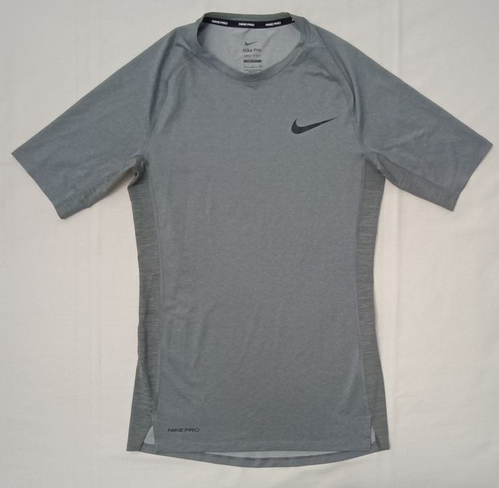 Nike PRO DRI-FIT Tight Fit Tee оригинална тениска S Найк спорт фитнес