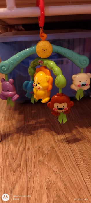 Въртяща се дрънкалка Fisher-Price