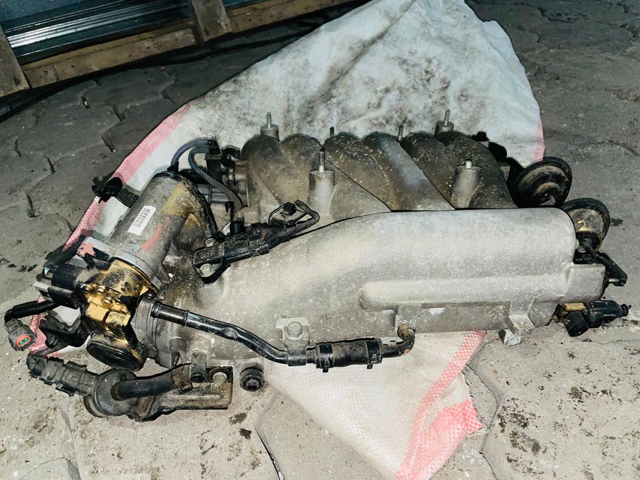 Впускной колектор