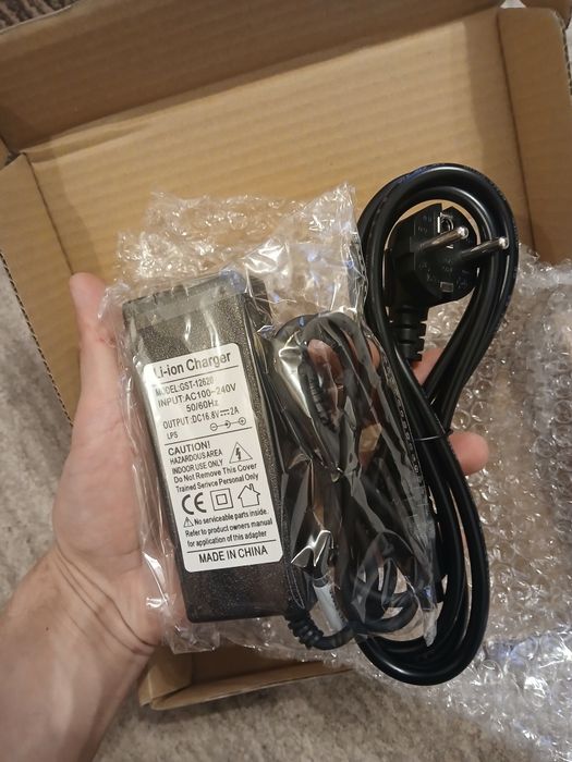 Fujikura 70S , 70S+ charge  , incarcator pentru aparat sudura fibra