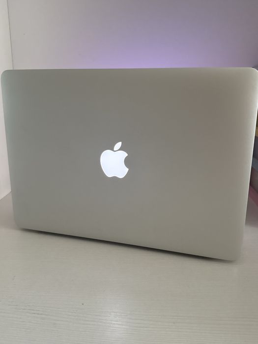 Macbook Air 13-inch, Early 2014