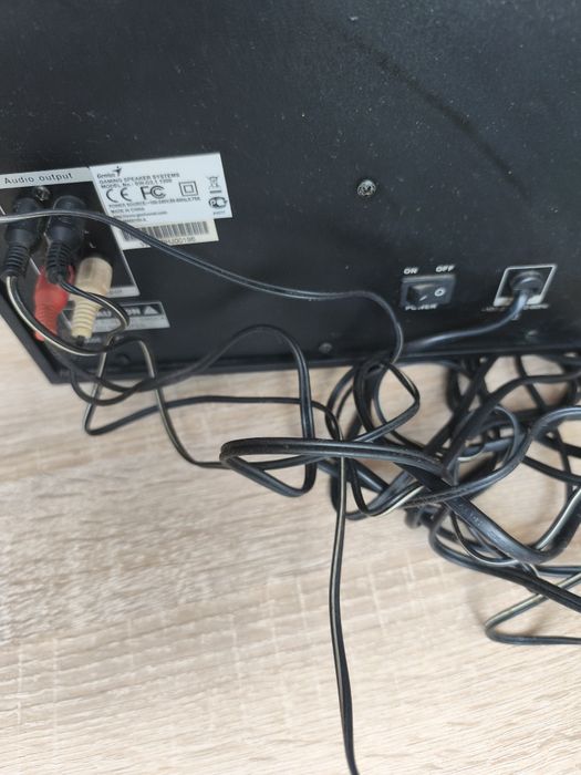 Vând sistem audio Genius GX  Gaming 2.1