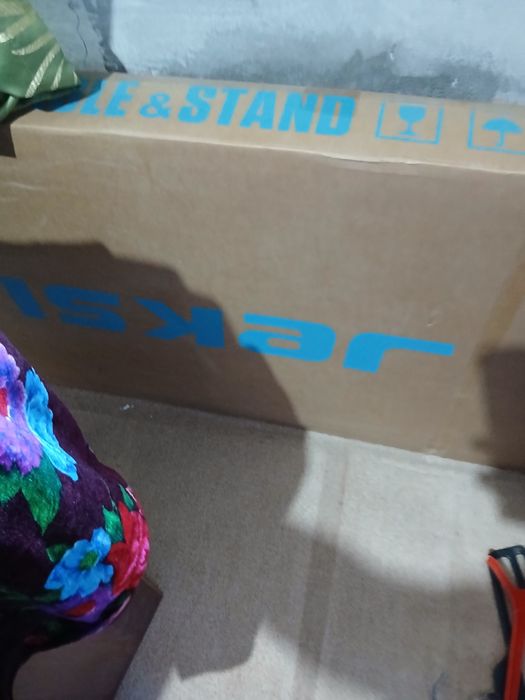 Jeksi tikuv mashinasi