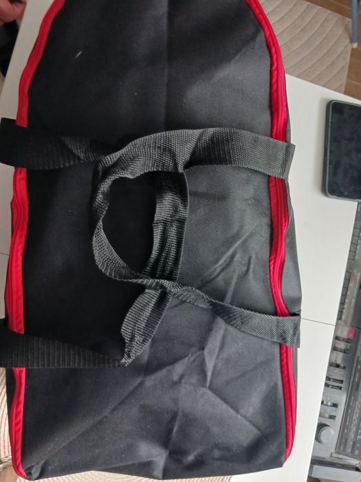 Рибарска лодка за захранка