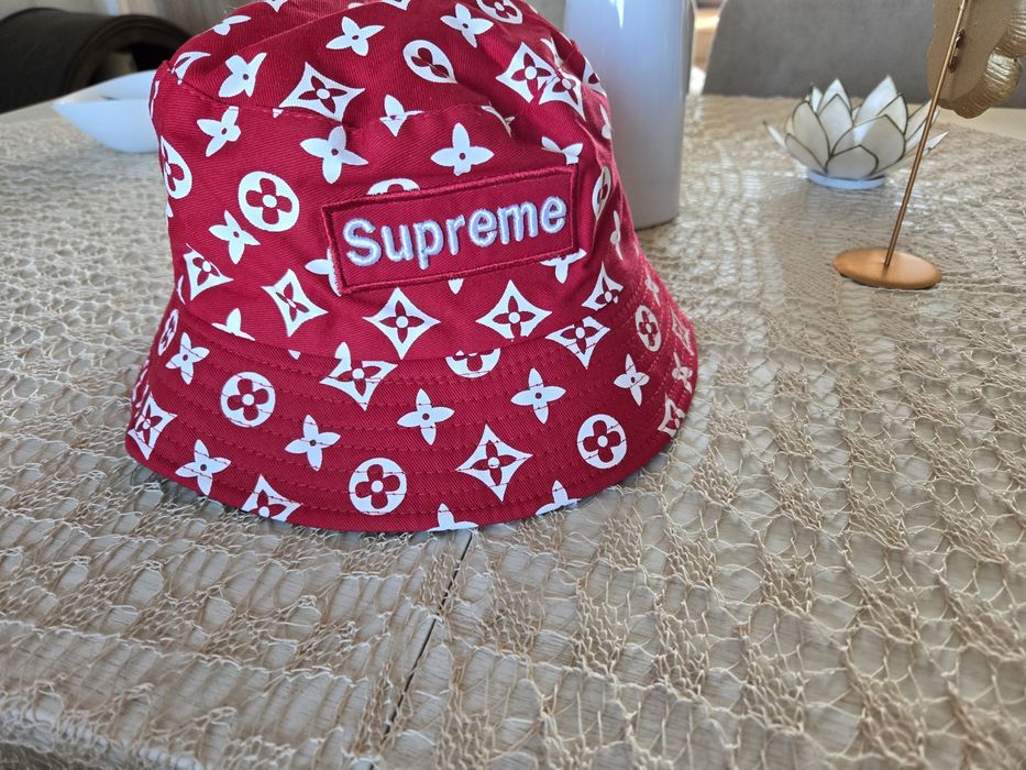 Шапка Supreme двулицева