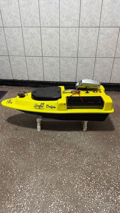 Navomodel delfin pescuit