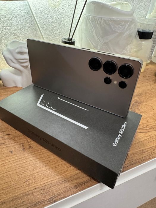 Продам Samsung s25 ultra