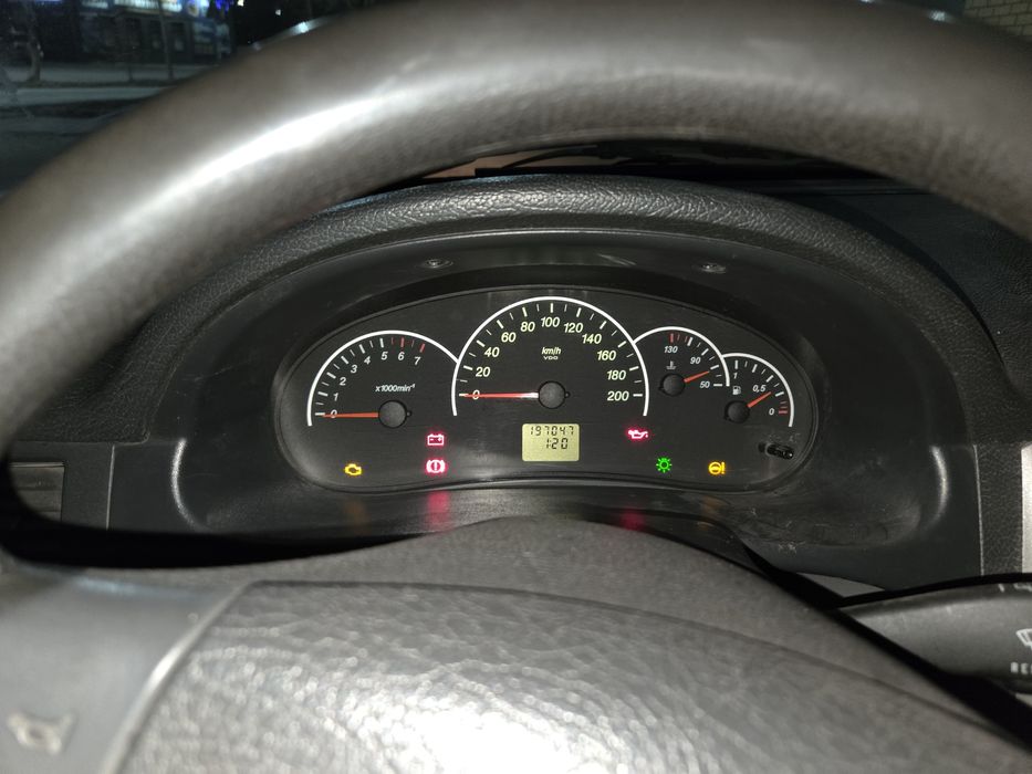 Продам приору универсал