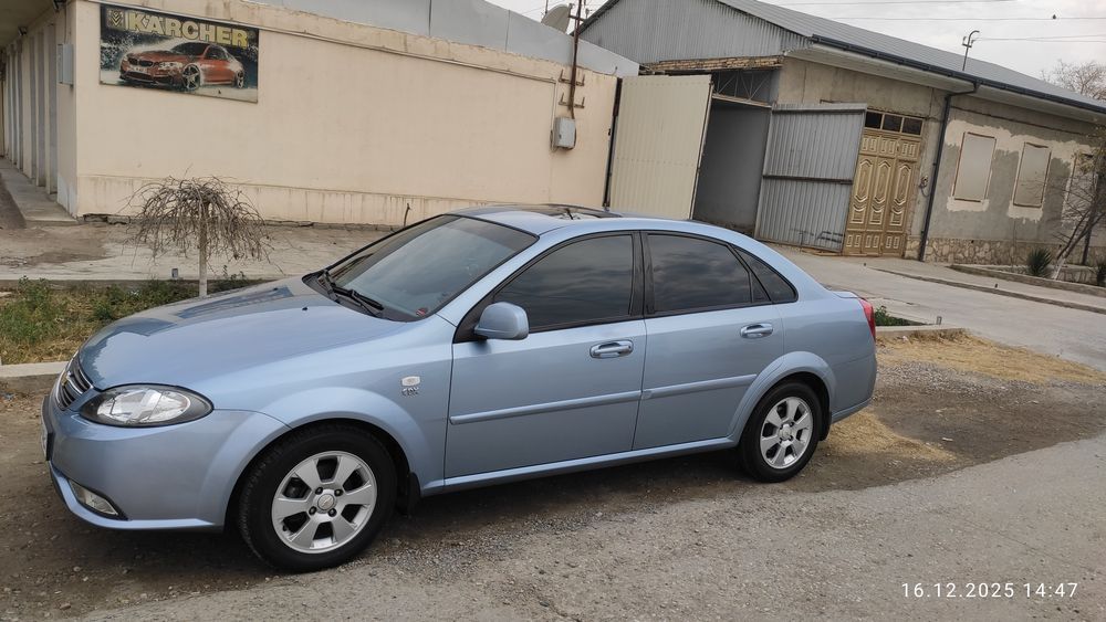 Gentra sotiladi avtomat karobka benzinda