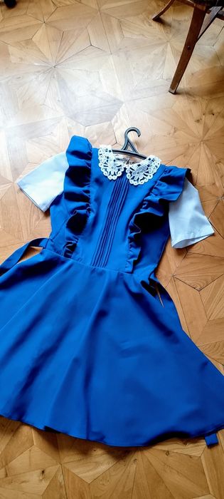 Школьное нарядное платье.