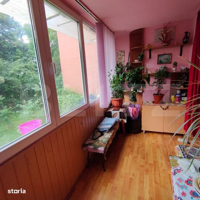Apartament 3 camere,64 mp utili,  zona Dambu