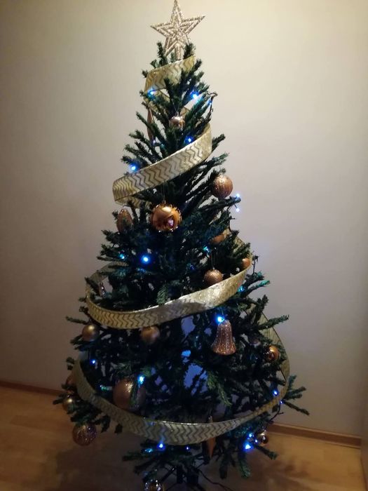 Brad artificial 180 cm cu suport (fara ornamente)