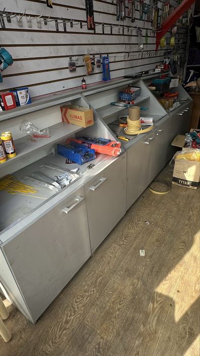 Срочно продам витрины