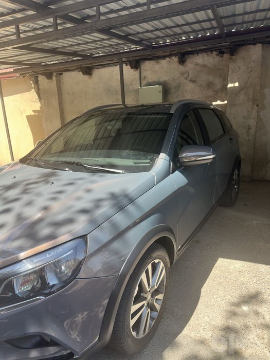 Lada Vesta SW Cross 1.8 AMT xamelyon