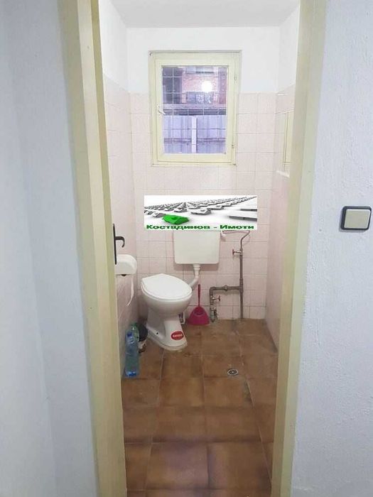 Дава се под наем Склад в с. Бенковски, Област Пловдив - 365 кв.м за 1200 € - Снимка #11