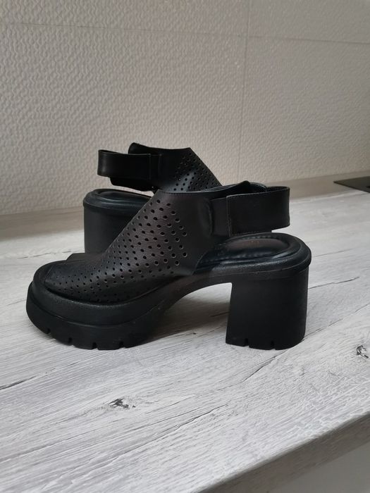 Обувь женская.Босоножки.