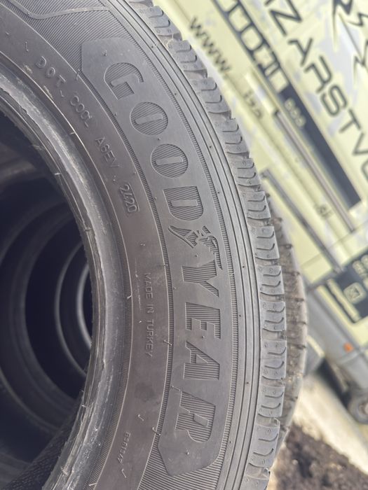 215/65/16 - Goodyear