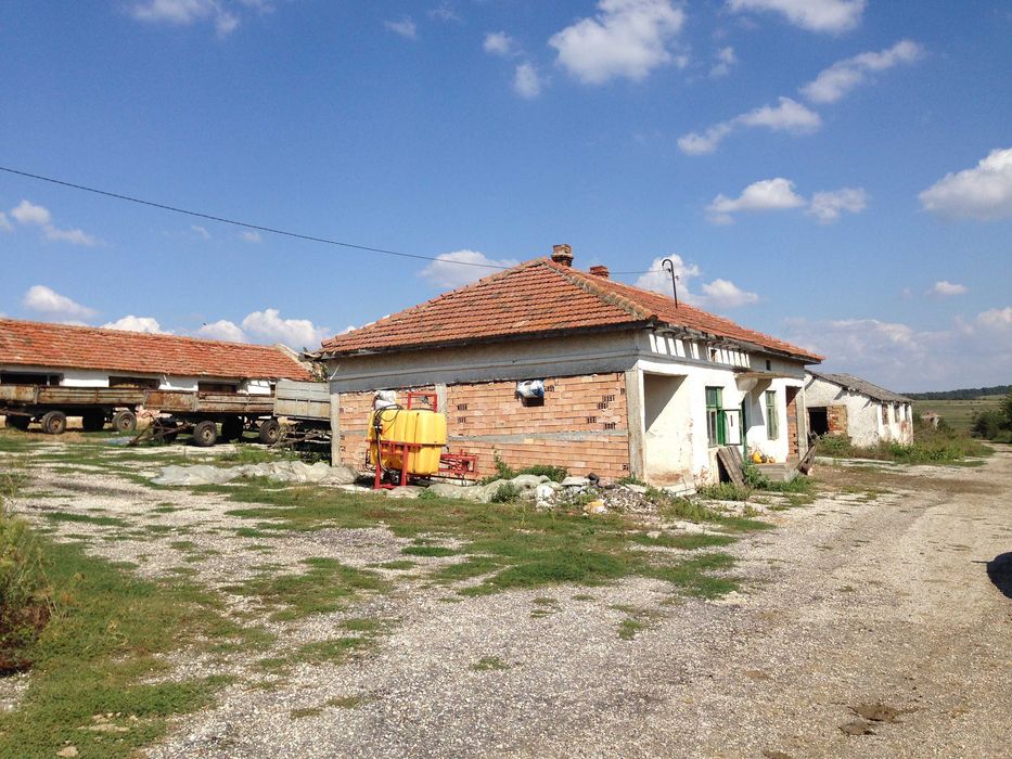 Продава се Промишлена сграда в Завет - 9334 кв.м за 4 €/кв.м - Снимка #7