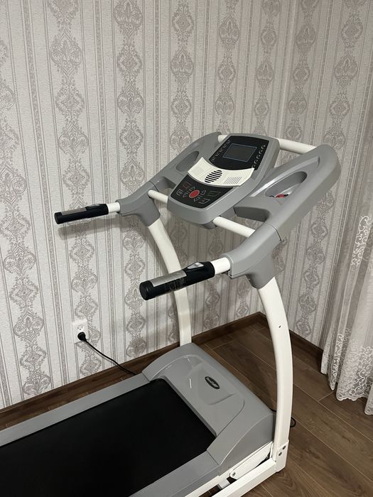 Продам беговую дорожку