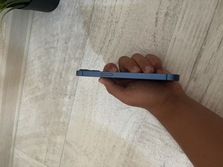‼️Se vinde Iphone 13 albastru 256 gb, stare perfectă‼️