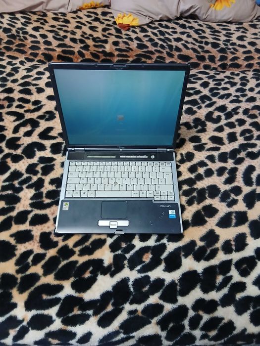 Laptop  fugitsu siemens lifebook