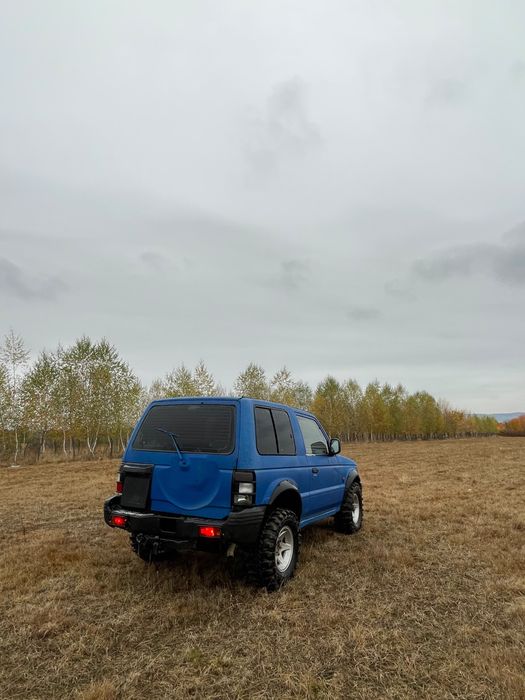 MITSUBISHI Pajero 2000 — imagine 2