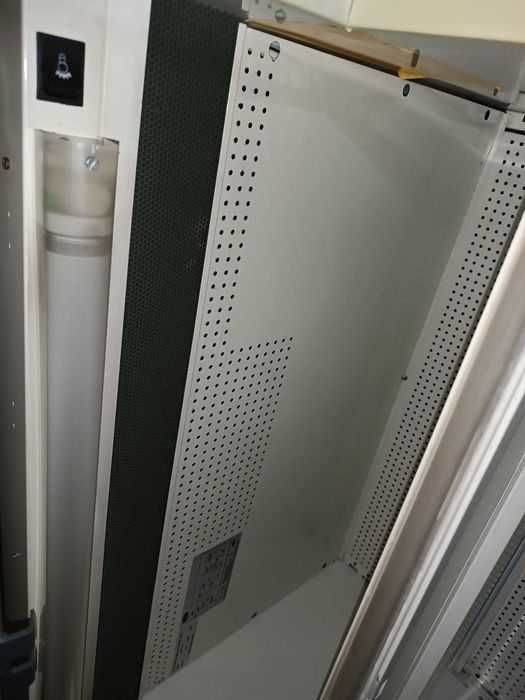 Хладилна витрина