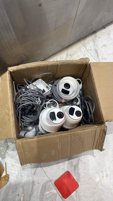 Продам камеры  с регистратором 1тб