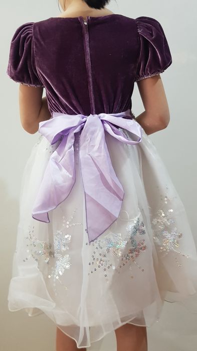 Продаю бальные платья