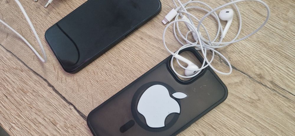 Vand iPhone 13 Midnight nou 128GB