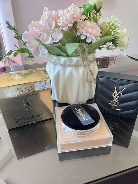 YSL All Hours Hyper Blur pudra multifunctionala