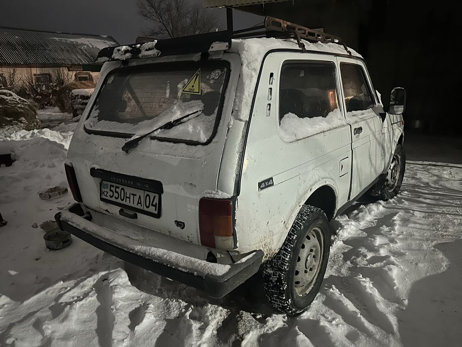 Продам Ниву 3 дверный