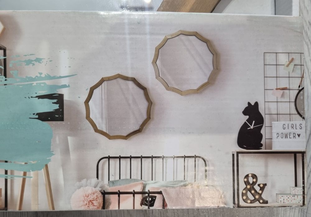 Огледало за стена ново