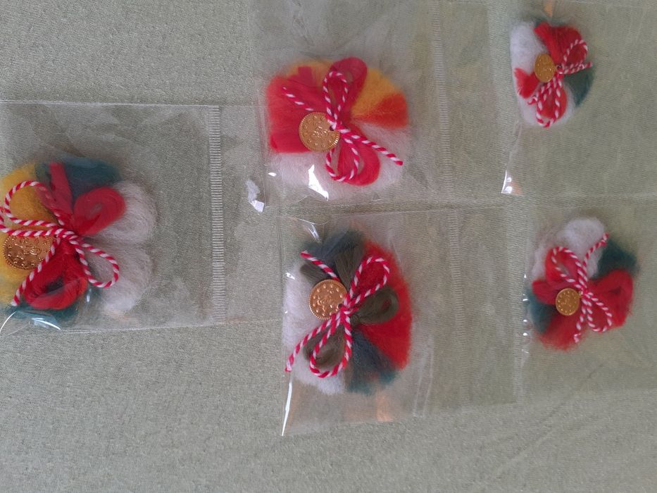 Разпродажба на мартеници ръчна изработка