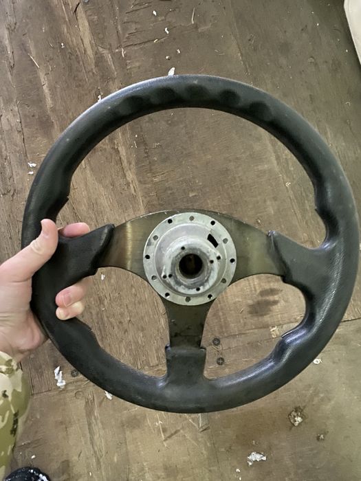 Спорт руль за 7 тысч