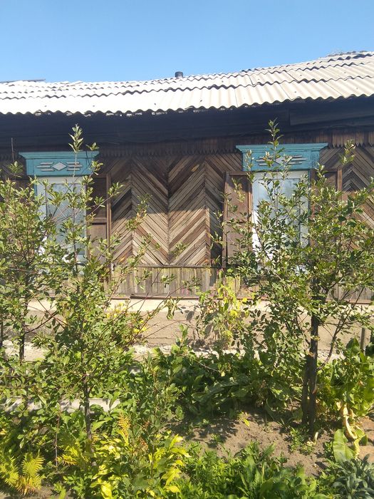 Продам    полдома  .