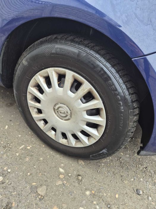 Dezmembram Opel Corsa D Coupe bara/aripa