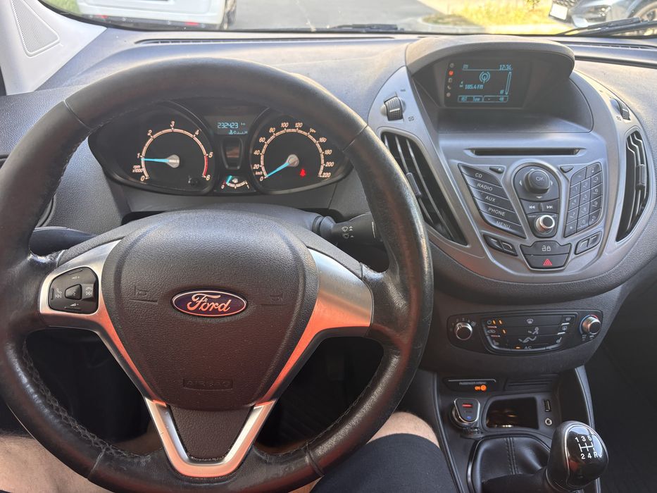 Ford transit courier
