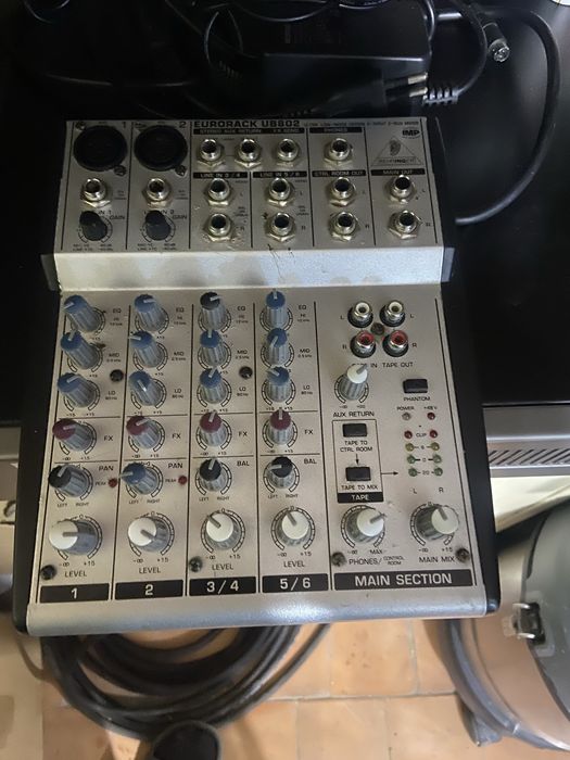 Продам микшер беренджер в рабочем состоянии