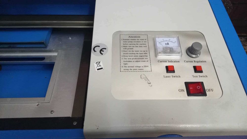 Лазерен гравир Лазер за гравиране Машина за гравиране