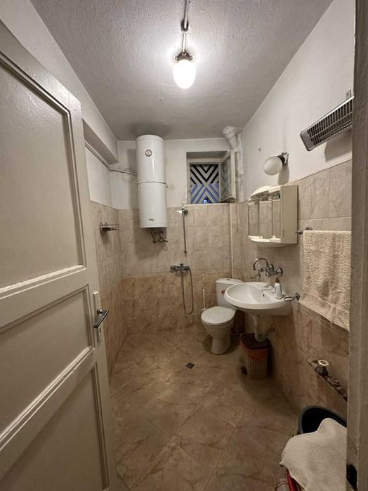 Продава се Двустаен апартамент в Пловдив, Център - 75 кв.м за 905 €/кв.м - Снимка #6