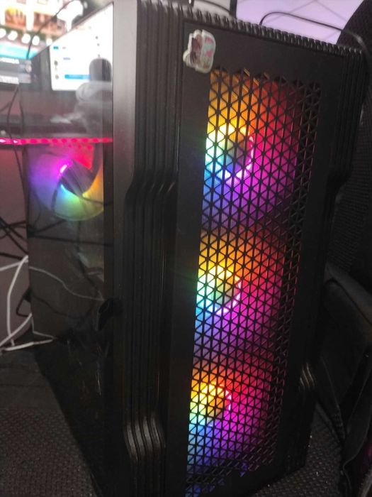 Геймърски компютър AMD Ryzen 5-5500, Nvidia Geforce 5060, РАМ 32ГБ