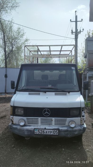 Mercedes 207d, сапог, на ходу