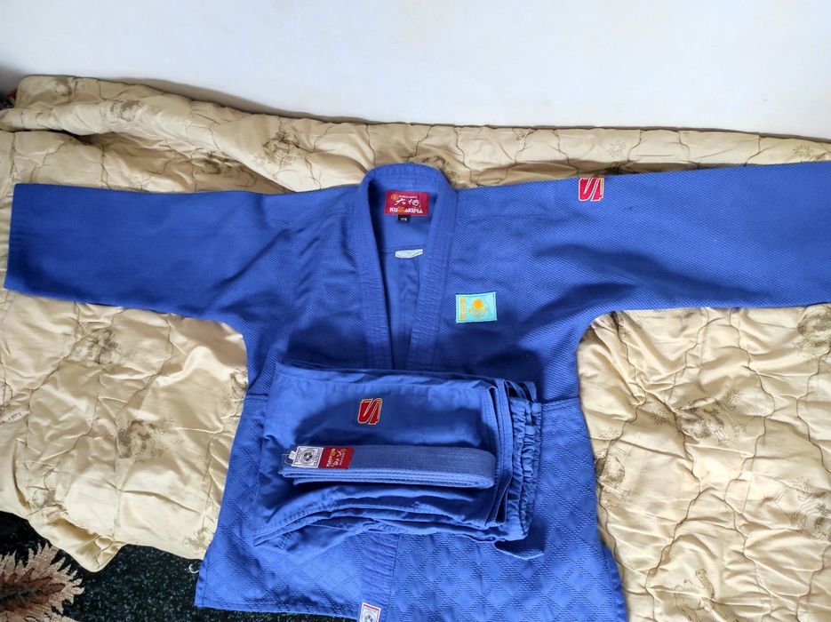 Кимоно продается